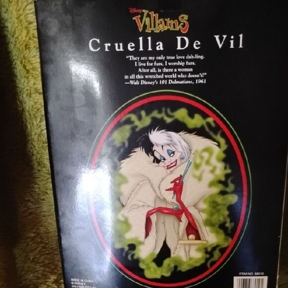 Disney Villains Cruella De Vil Plush Set - Vintage Collection - Picture 3 of 6